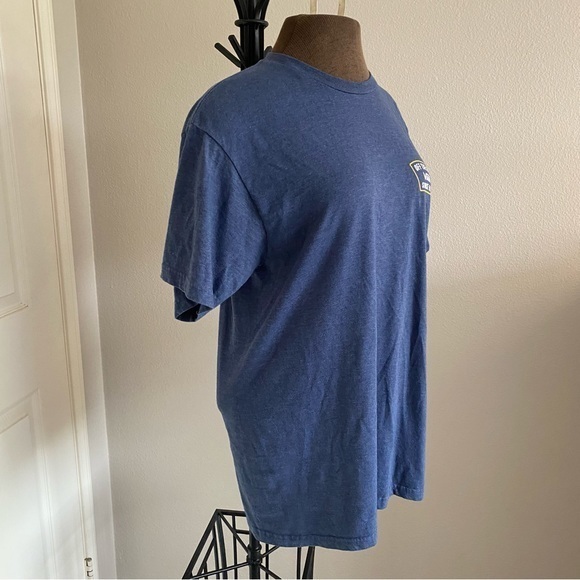 Vans short sleeve T-shirt pit to pit measurement 20 inches blue with decal - Picture 14 of 14